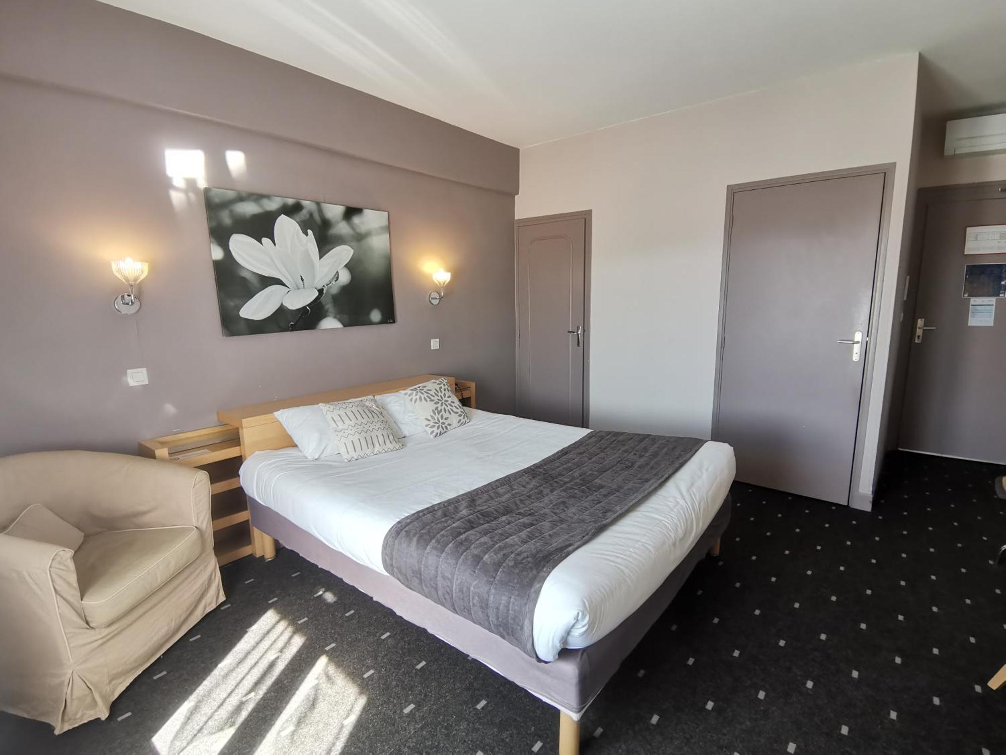Logis Hotel Le Cerf Briare Exterior foto