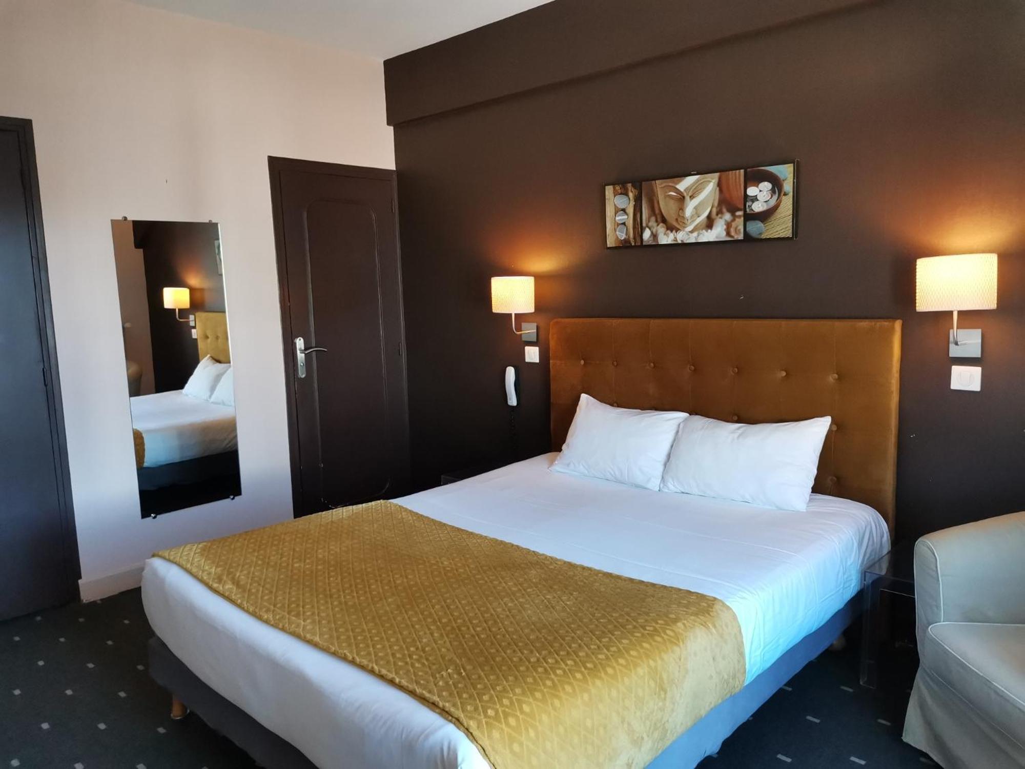 Logis Hotel Le Cerf Briare Exterior foto
