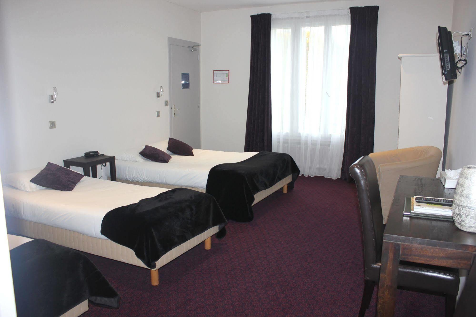 Logis Hotel Le Cerf Briare Exterior foto