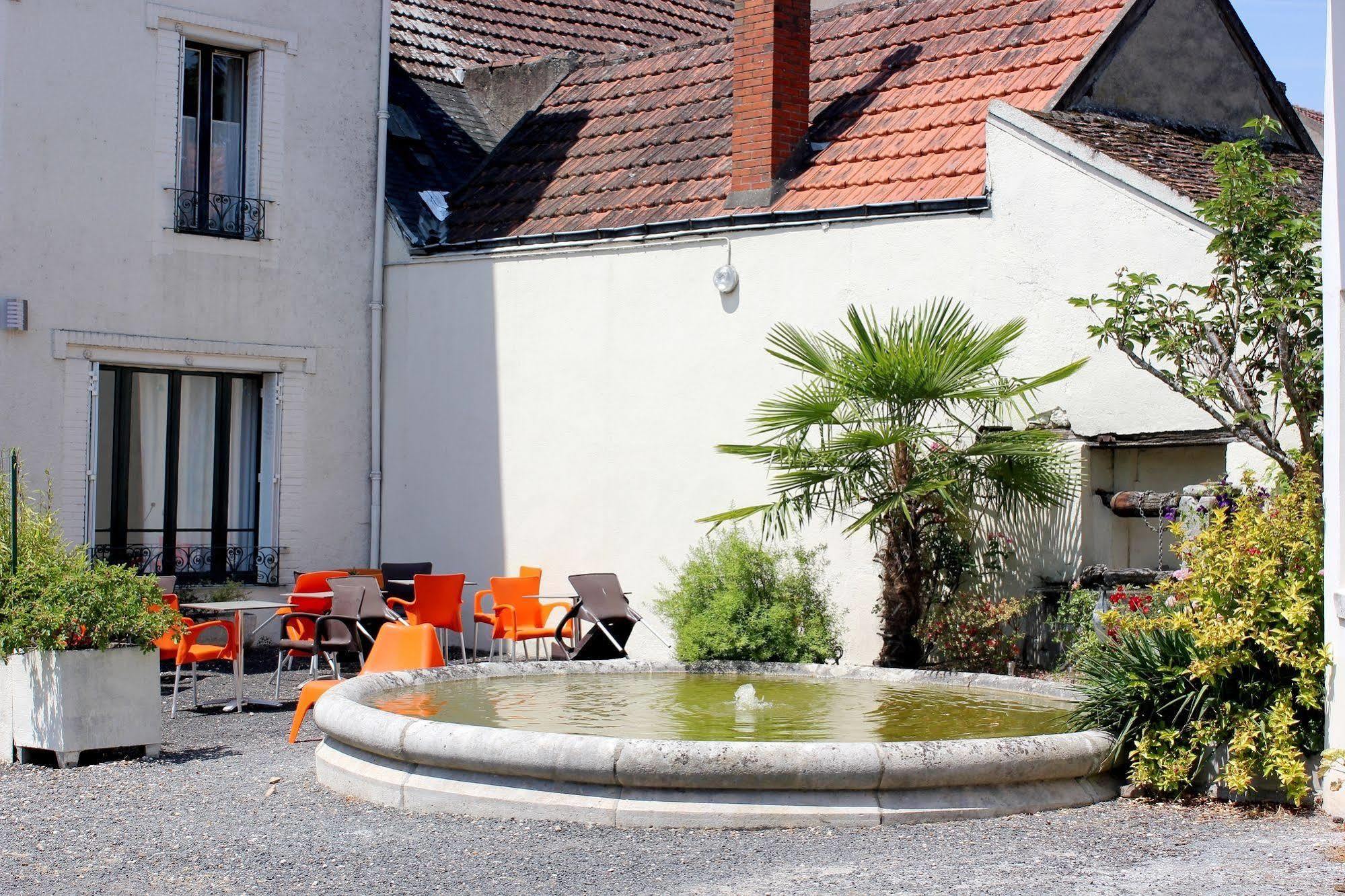Logis Hotel Le Cerf Briare Exterior foto