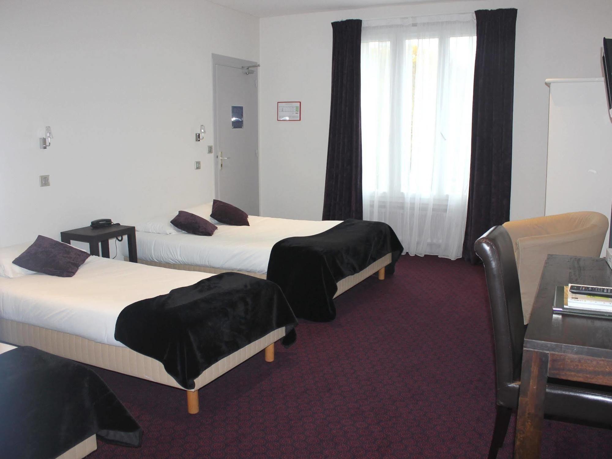 Logis Hotel Le Cerf Briare Exterior foto