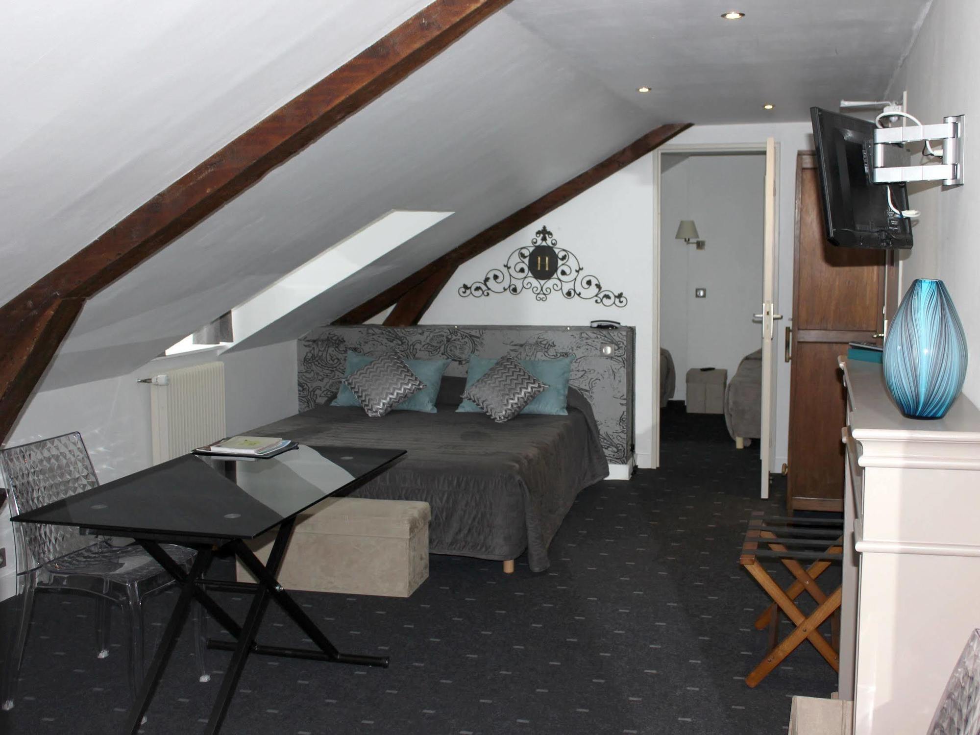 Logis Hotel Le Cerf Briare Exterior foto
